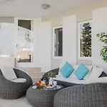 Villa Palm Springs Mellieha By Homely Ix-Xaghra ta' Barra