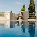 Palm Springs Mellieha By Homely *