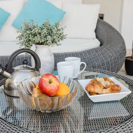 Palm Springs Mellieha By Homely Villa Ix-Xaghra ta' Barra