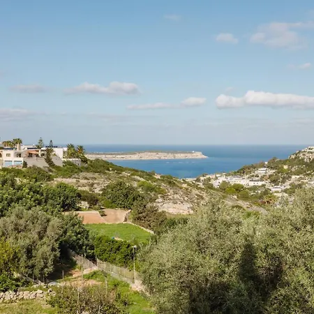 Villa Palm Springs Mellieha By Homely Ix-Xaghra ta' Barra