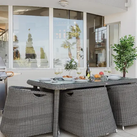 Palm Springs Mellieha By Homely *