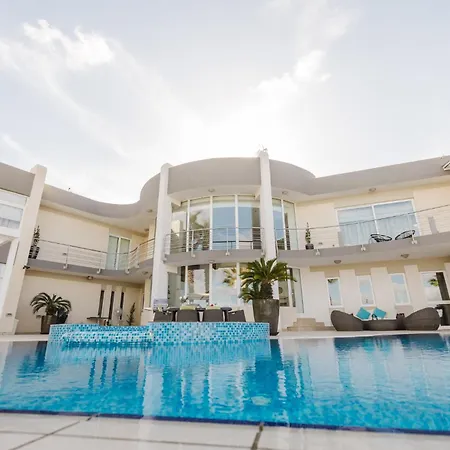 Palm Springs Mellieha By Homely *