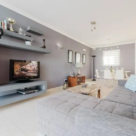 Villa Palm Springs Mellieha By Homely *