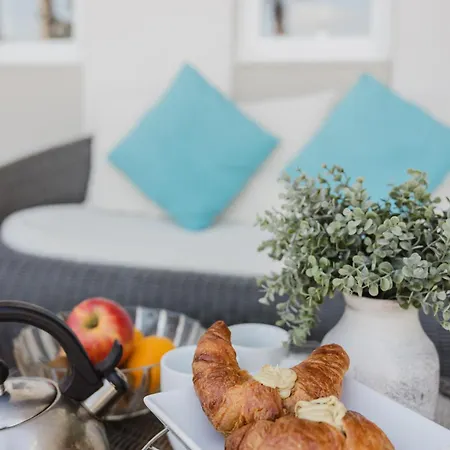 Apartment Palm Springs Mellieha By Homely