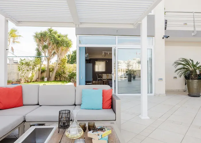 Palm Springs Mellieha By Homely