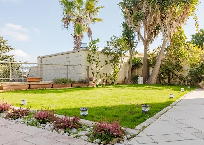 Villa Palm Springs Mellieha By Homely Ix-Xaghra ta' Barra