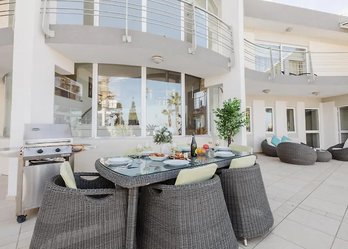 Palm Springs Mellieha By Homely Villa