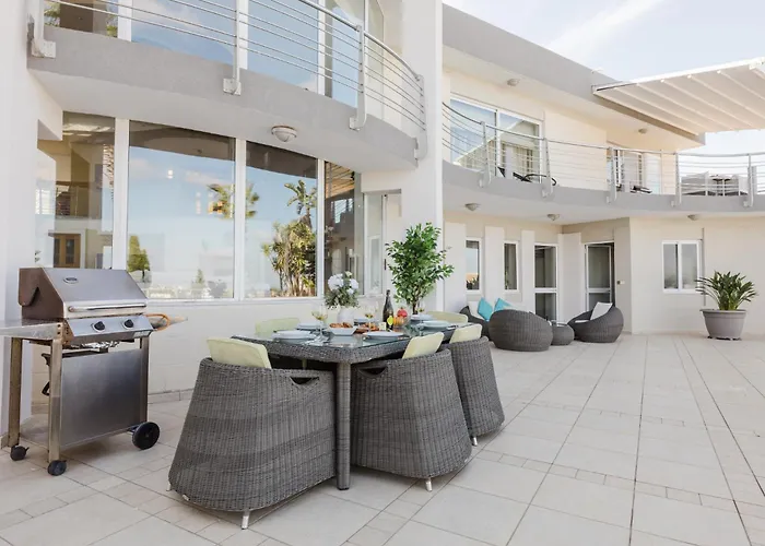 Villa Palm Springs Mellieha By Homely