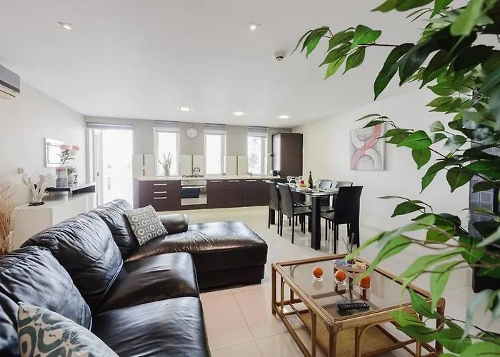 Palm Springs Mellieha By Homely