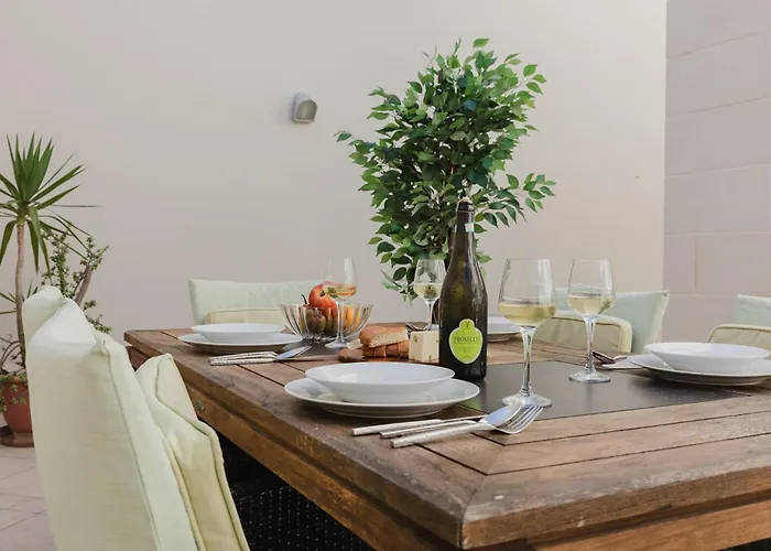 Villa Palm Springs Mellieha By Homely *