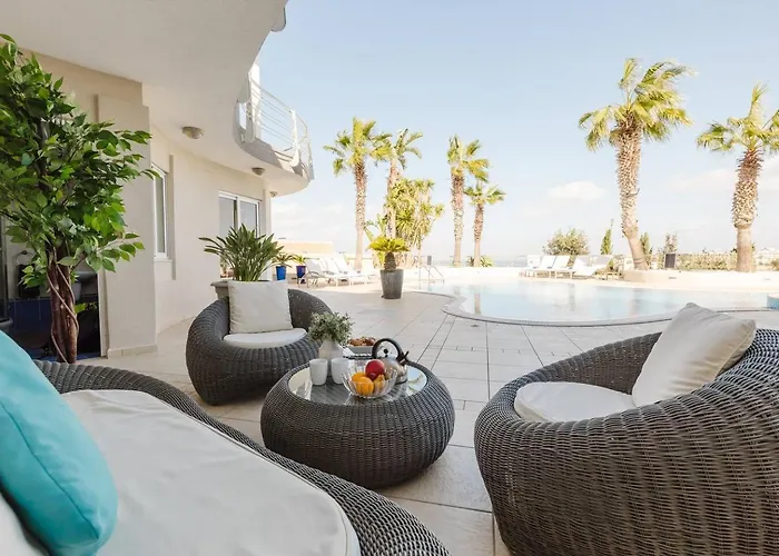 Palm Springs Mellieha By Homely Villa