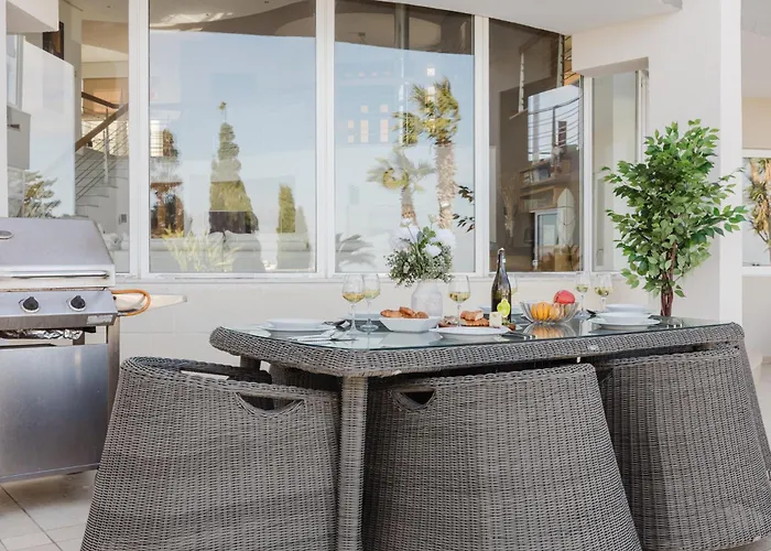 Villa Palm Springs Mellieha By Homely *